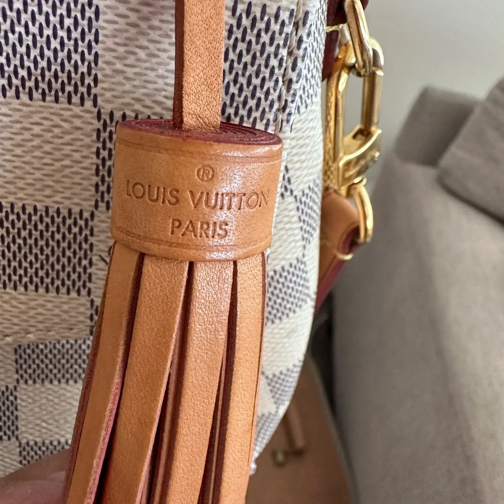 Louis Vuitton Damier Azur Croisette - Picture 6 of 15